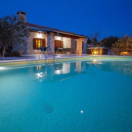 Holiday Home Svemir Драге Экстерьер фото