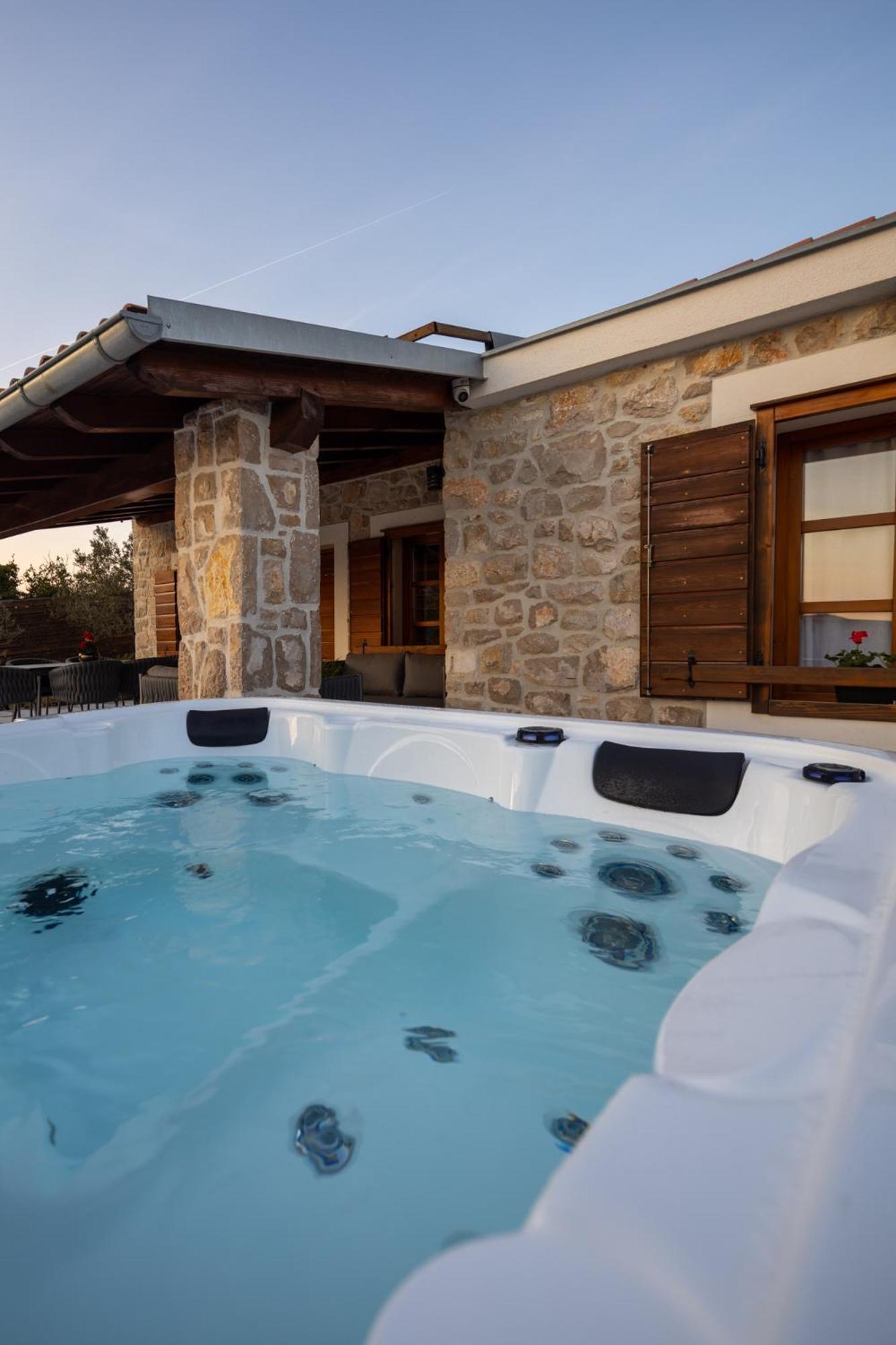 Holiday Home Svemir Драге Экстерьер фото